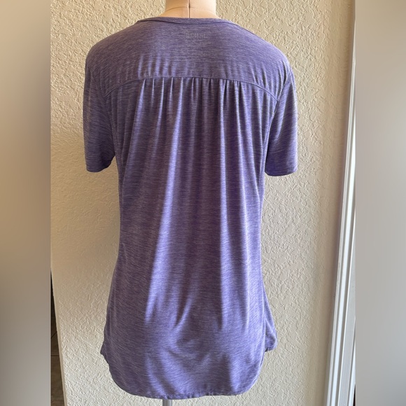 Duluth Trading Co Women's V-Neck Armachillo Lavender Tee - Picture 2 of 5